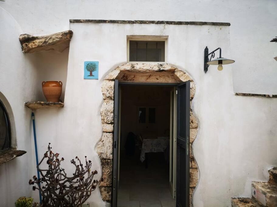 Affittasi Trullo Il Gelso - Ostuni Villa Carovigno Luaran gambar