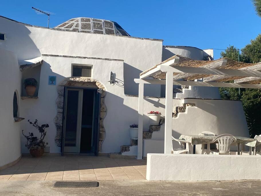 Affittasi Trullo Il Gelso - Ostuni Villa Carovigno Luaran gambar