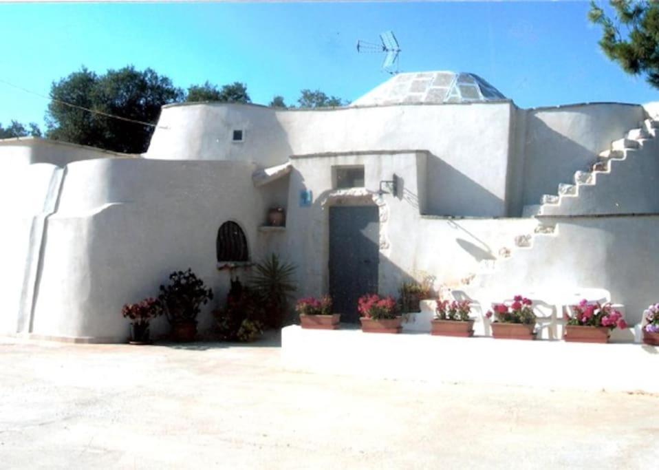 Affittasi Trullo Il Gelso - Ostuni Villa Carovigno Luaran gambar